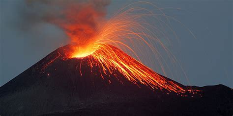 erupsi gunung berapi adalah